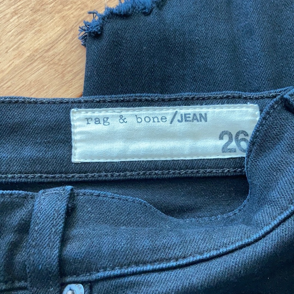 EUC rag & bone 10” Capri black jeans. A little stretch; a lot of fun! - Picture 5 of 11